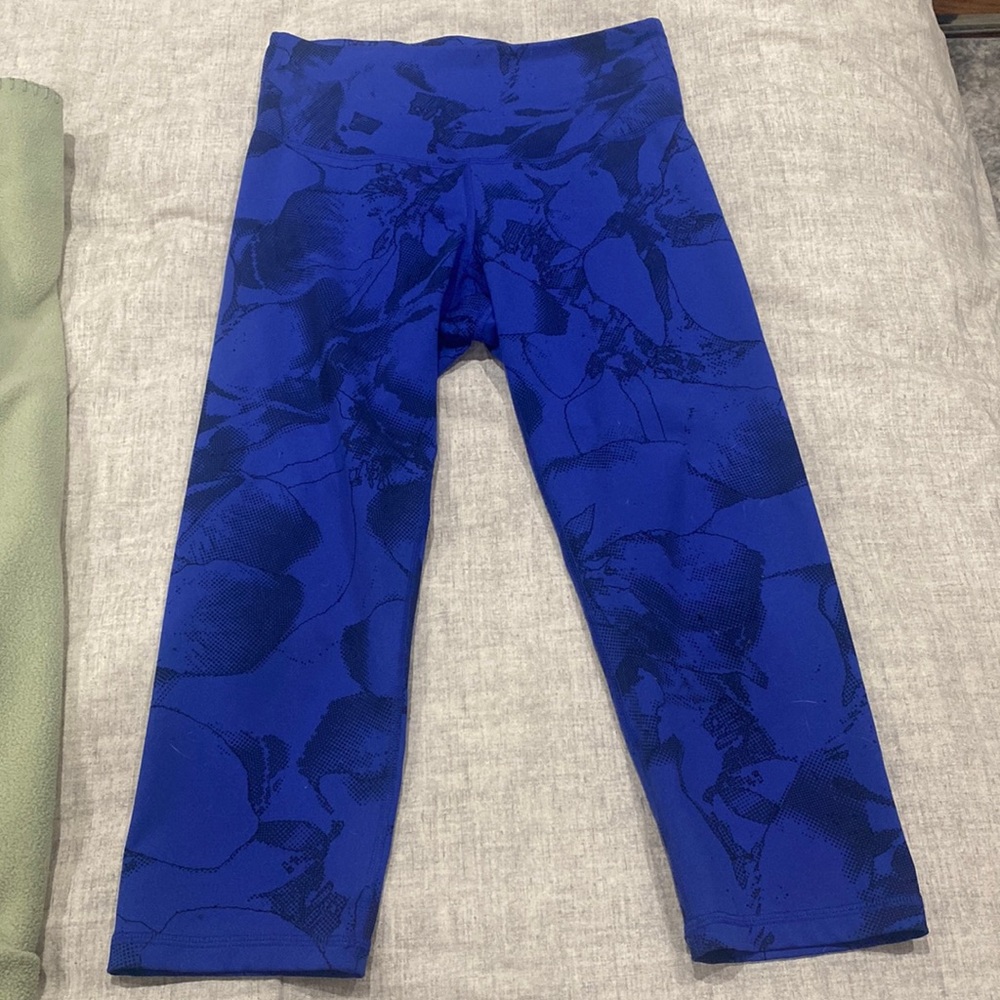 Blue Old Navy 3/4 workout pants